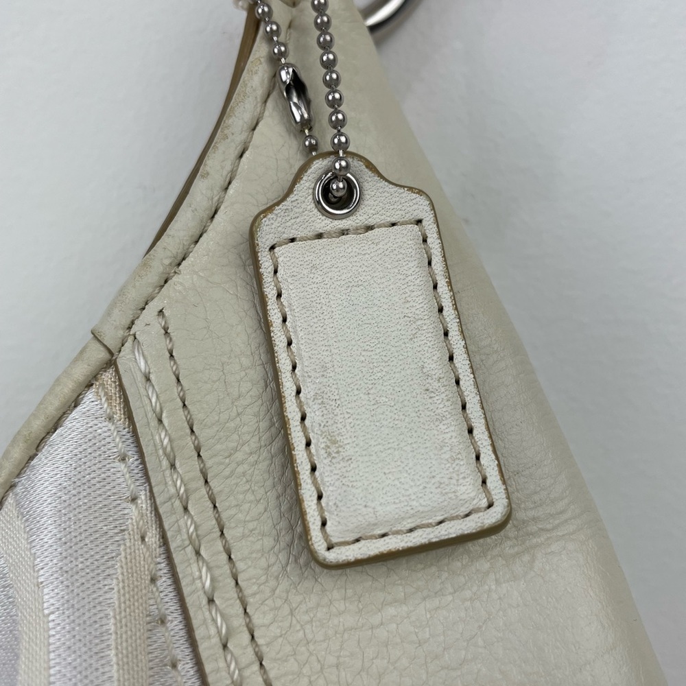 Coach Cream and Tan Signature Shoulder Bag - Picture 4 of 14
